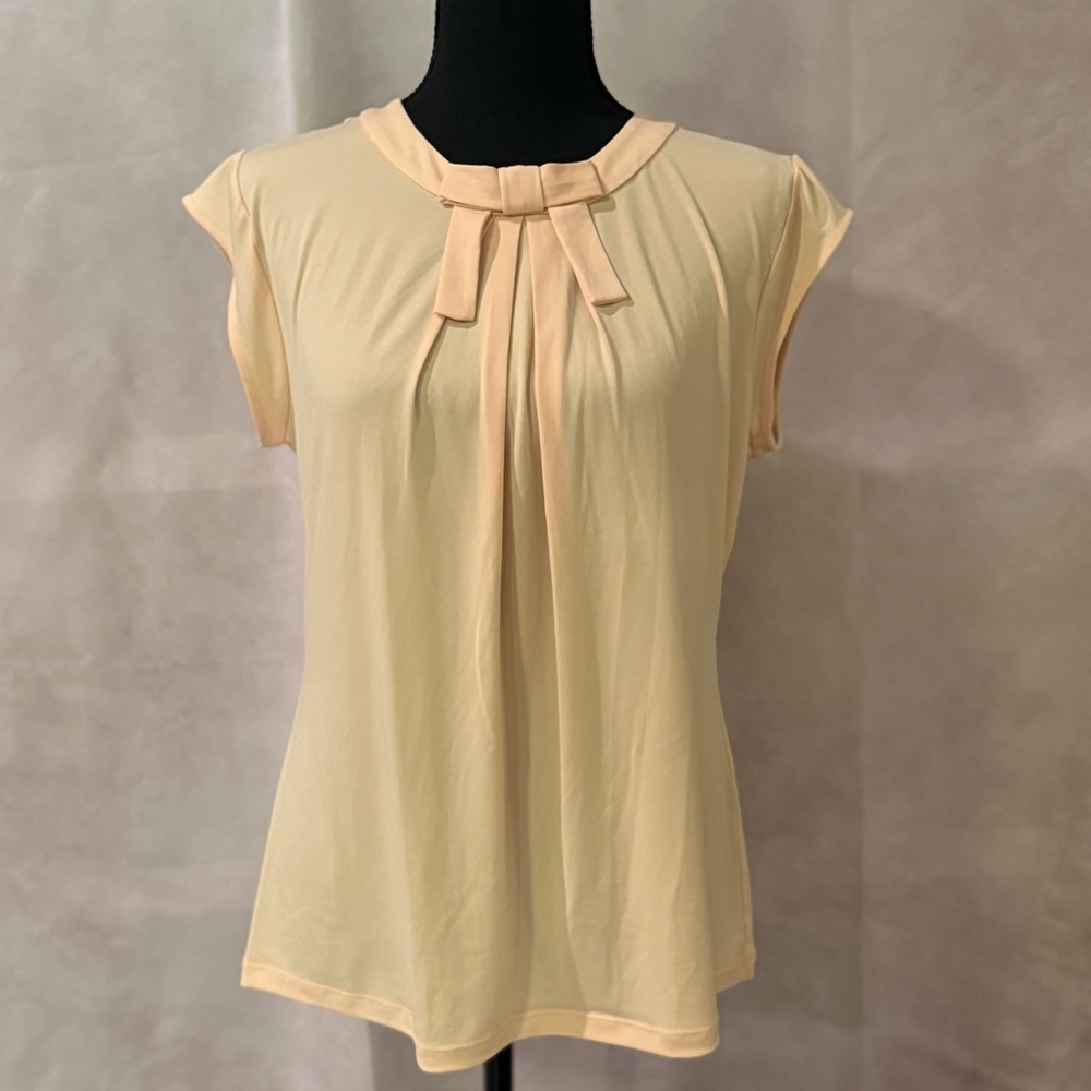 NWT Karl Lagerfeld Paris Knit Bow Cap Sleeve Light Yellow Women’s Blouse Size M